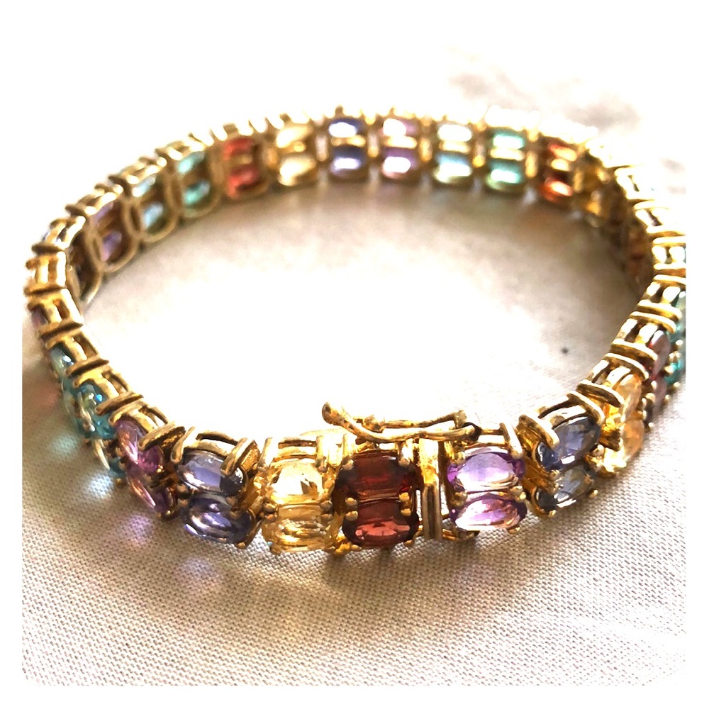 Multi gem bracelet NWOT